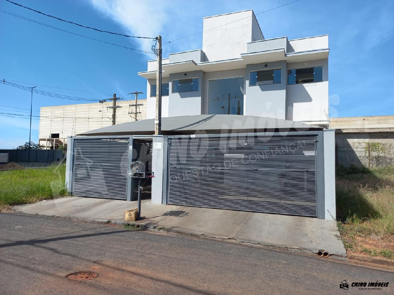 Apto de 2 Quartos, 1 Suíte, Sala
