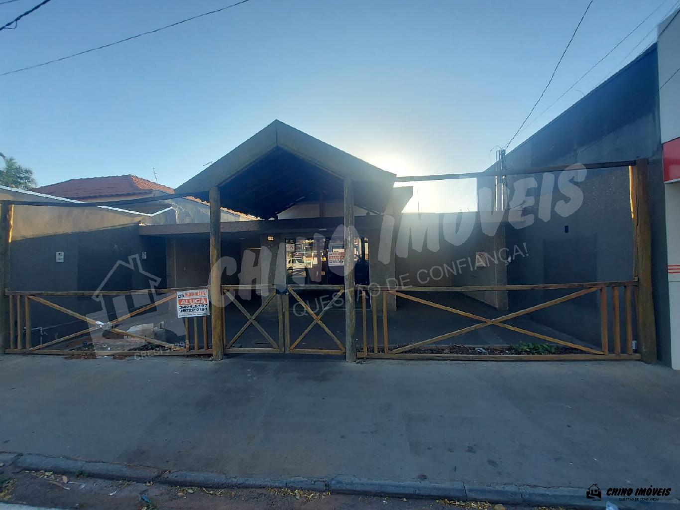 Aluga-se Imóvel Comercial