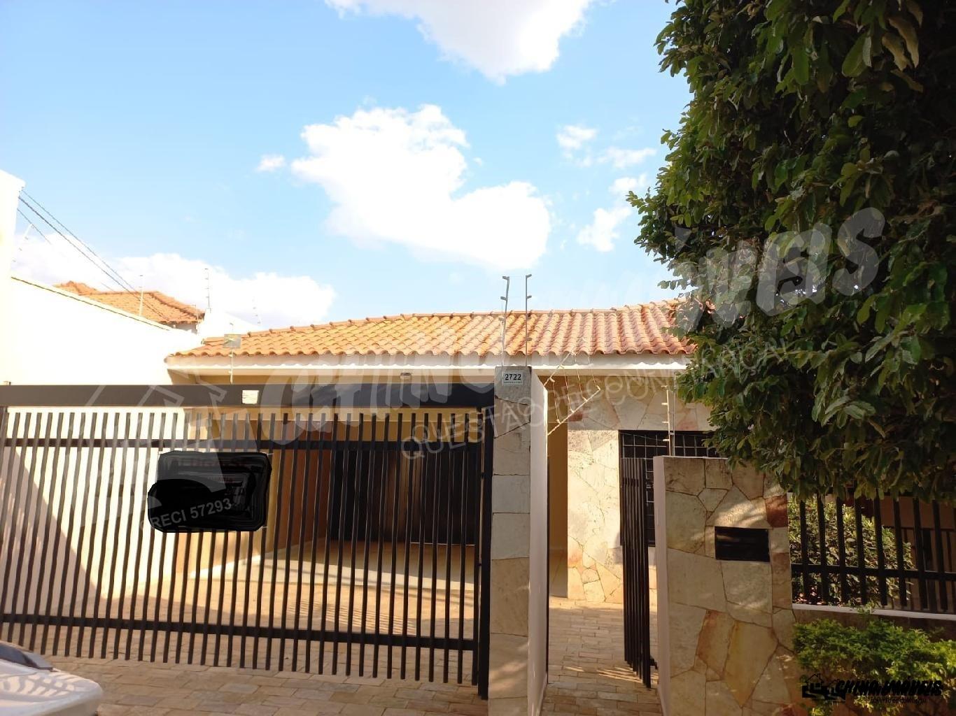 Casa de 3 Quartos, 1 Suíte, Churrasqueira