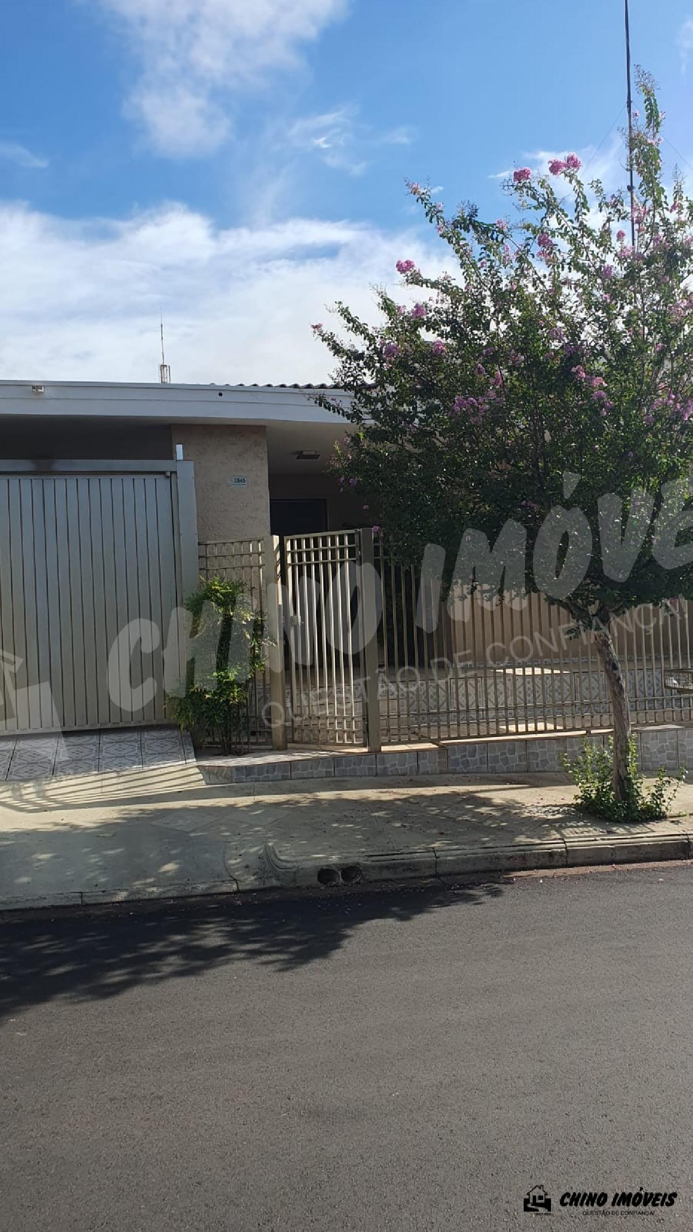 Casa com excelente localização