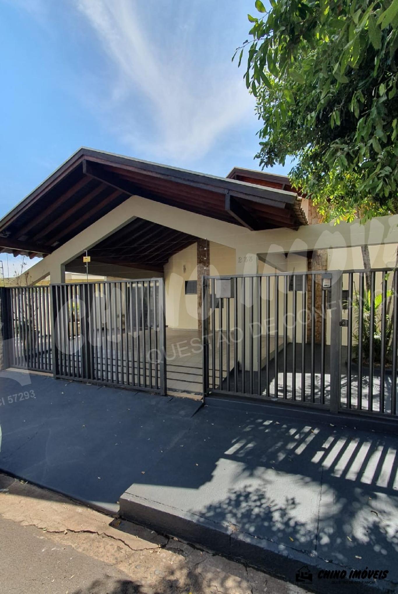 Vende-se casa espaçosa e maravilhosa  !!!!!
