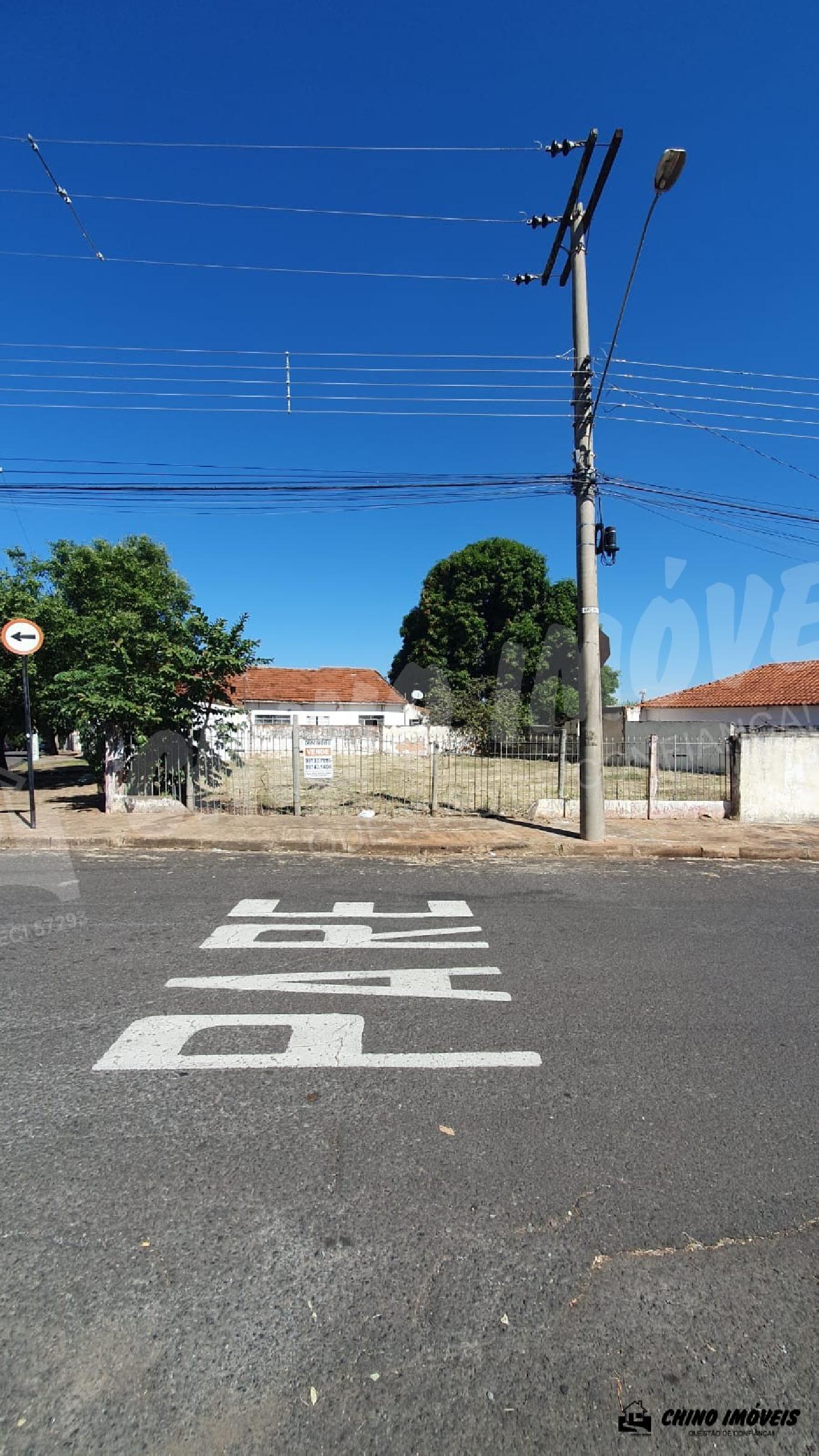 Terreno à venda - Ótima localização para ponto comercial