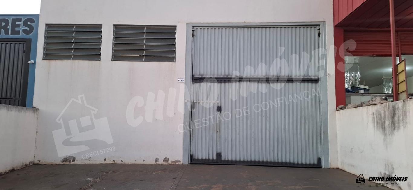 Aluga-se Salão 300 m2